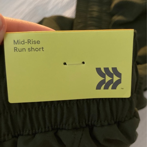 NWT Army green work out shorts - Picture 3 of 3